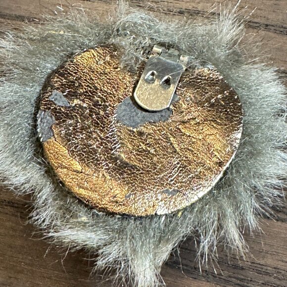 Vintage Bling Jewelry Dress or Scarf Clip Faux Fur, Pearls and Clear Stones - Picture 3 of 3